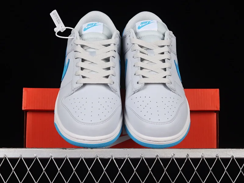 All Categories Nk SB Dunk Series Nk SB Dunk Low Low-top sneakers Cost-effective version Nk Dunk Low "Light Blue" Gray North Carolina SB low-top sports and leisure sneakers DV0831-001